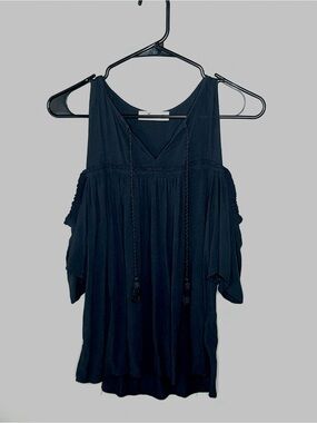 Hollister Cold Shoulder Black Top Medium